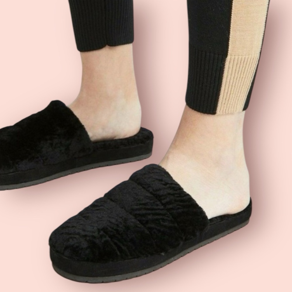 VINCE Black Loni Shearling Slippers